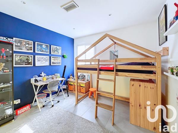 Maison à vendre 5 pièces 103 m² Saint-Mitre-les-Remparts