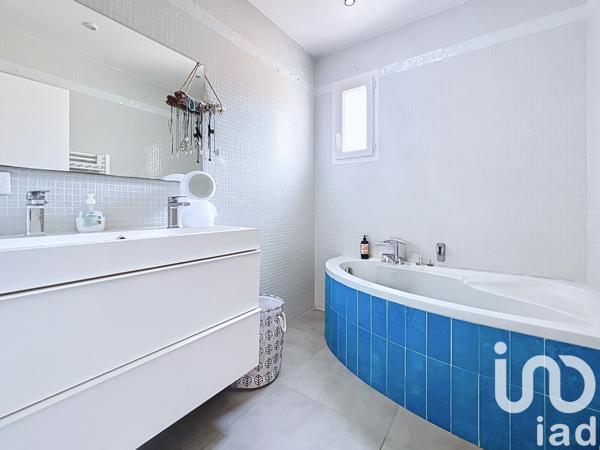 Maison à vendre 5 pièces 103 m² Saint-Mitre-les-Remparts