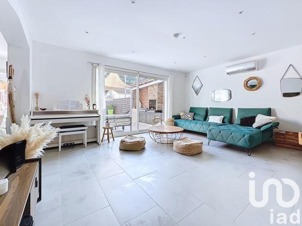 Maison à vendre 5 pièces 103 m² Saint-Mitre-les-Remparts