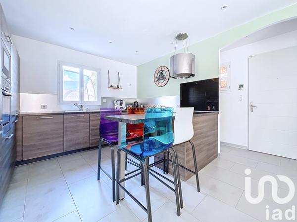 Maison à vendre 5 pièces 103 m² Saint-Mitre-les-Remparts