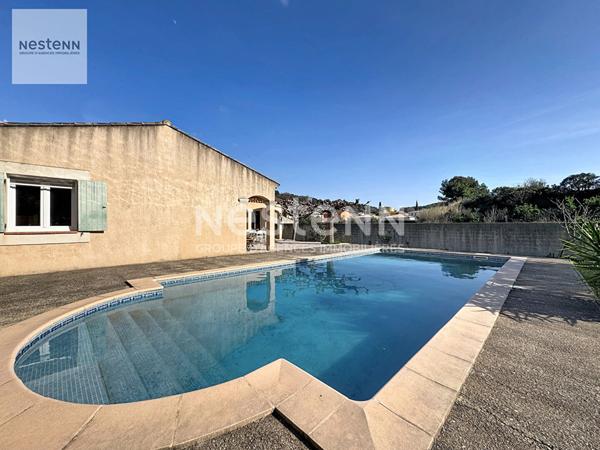 Maison de type 5 d'environ 180m² sur un terrain de 1000m² avec piscine