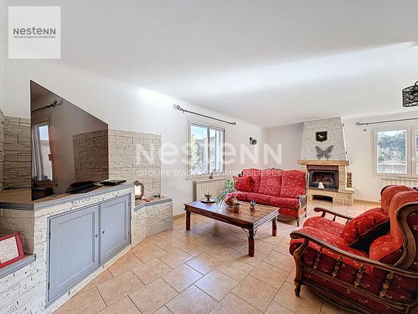 Maison de type 5 d'environ 180m² sur un terrain de 1000m² avec piscine