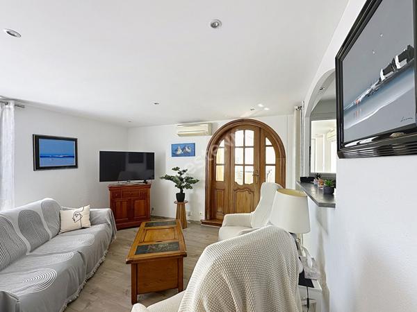 La Seyne Sur Mer Appartement de 4 pièces de 83.61 m² au dernier étage avec vue mer