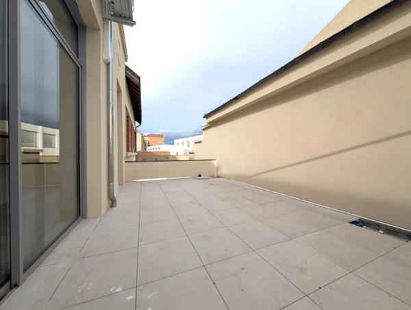 T3 neuf - centre de Roanne