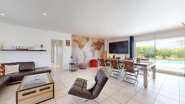 Maison familiale de plain-pied – 5 chambres