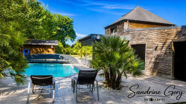 Villa en bois semi plain-pied  au calme écologique proche de Chateaubriant