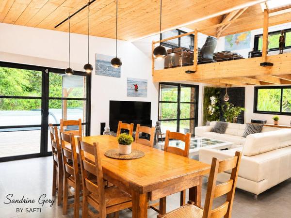 Villa en bois semi plain-pied  au calme écologique proche de Chateaubriant