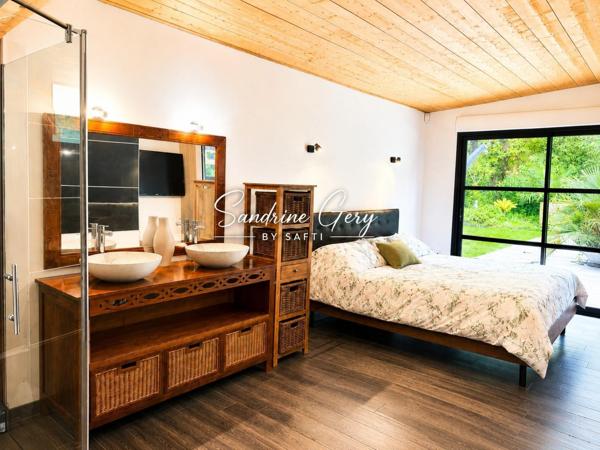 Villa en bois semi plain-pied  au calme écologique proche de Chateaubriant