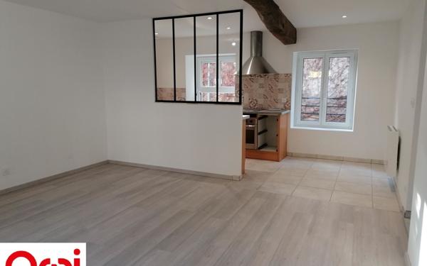 Appartement à louer    3 pièces • 85 m2 Le Grand-Lemps