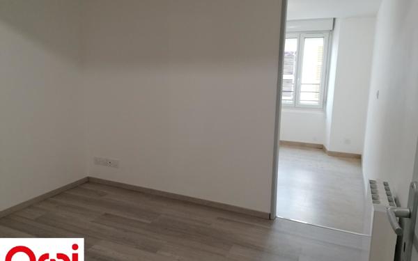 Appartement à louer    3 pièces • 85 m2 Le Grand-Lemps