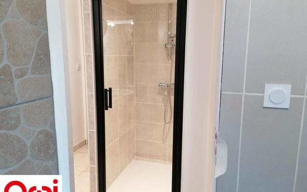 Appartement à louer    3 pièces • 85 m2 Le Grand-Lemps