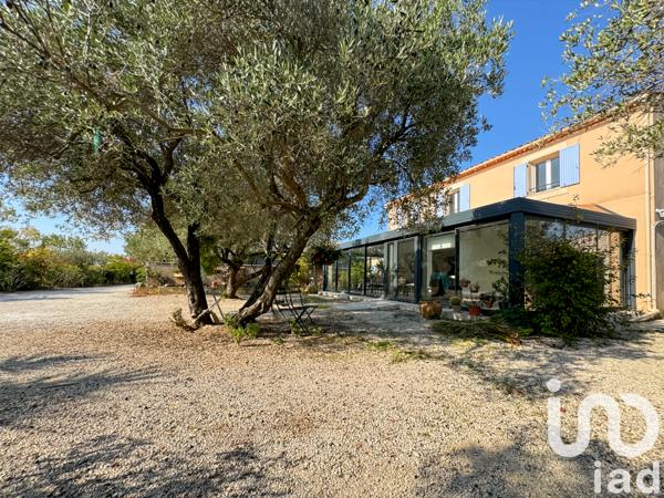 Maison à vendre 9 pièces 211 m² Saint-Martin-de-Crau