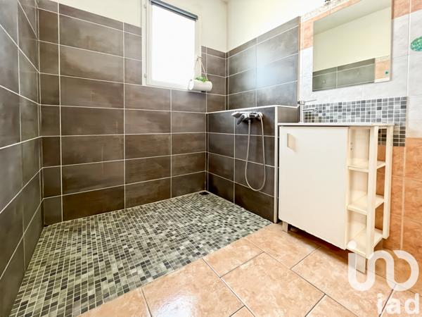 Maison à vendre 9 pièces 211 m² Saint-Martin-de-Crau