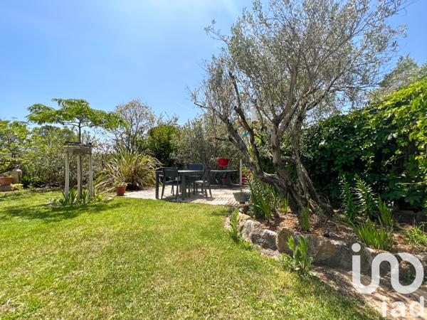 Maison à vendre 9 pièces 211 m² Saint-Martin-de-Crau