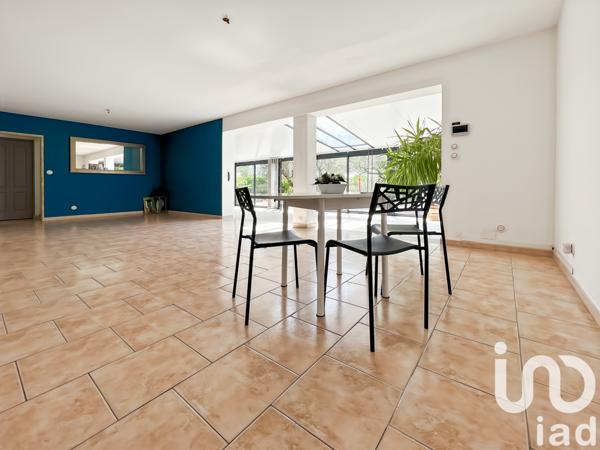 Maison à vendre 9 pièces 211 m² Saint-Martin-de-Crau