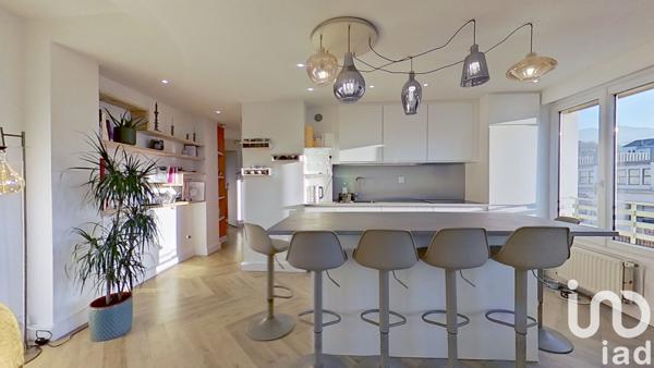 Appartement à vendre 4 pièces 68 m² Chambéry