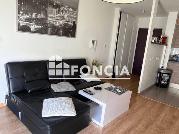 Location Appartement 2 pièces 39.6 m² - 10 RUE DES VAUX PARES Cesson Sevigne 35510