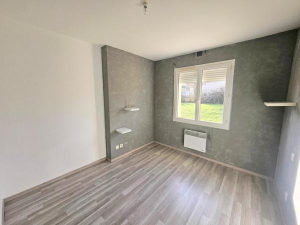 MAISON DE PLAIN PIED AVEC JARDIN ET GARAGE