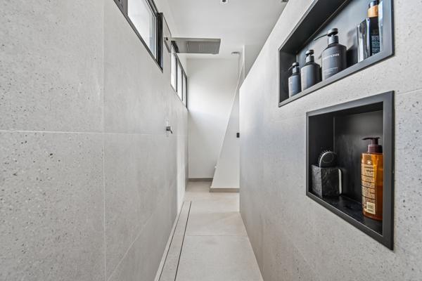 Vente Maison contemporaine Suresnes 6 Pièces 208 m²
