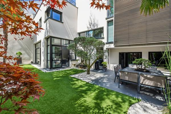 Vente Maison contemporaine Suresnes 6 Pièces 208 m²