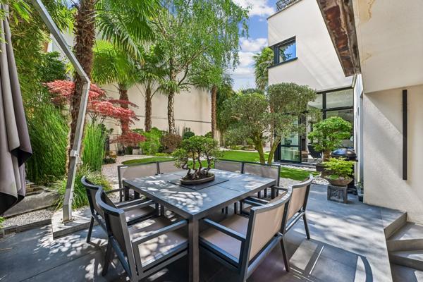 Vente Maison contemporaine Suresnes 6 Pièces 208 m²