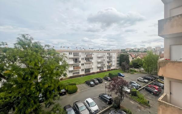 Appartement à vendre    4 pièces • 70,40 m2 Poissy