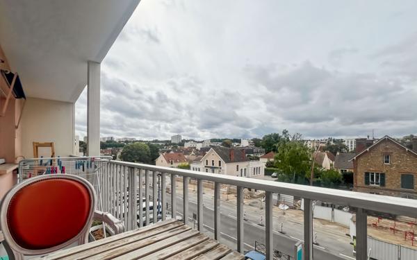Appartement à vendre    4 pièces • 70,40 m2 Poissy