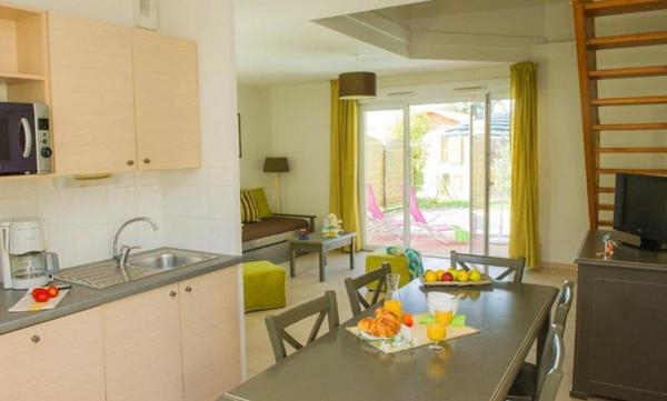 INVESTISSEMENT LOCATIF  Eauze  Résidence Tourisme Les Maisons du Golf dArmagnac  5,34 % de rentabilité