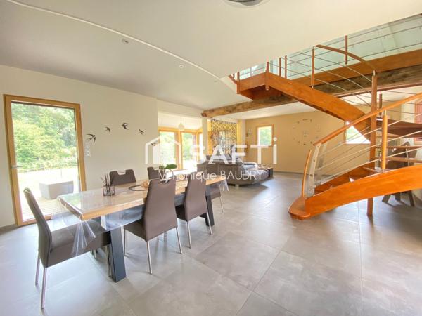 Maison 6 chambres rénovée dans un cadre verdoyant