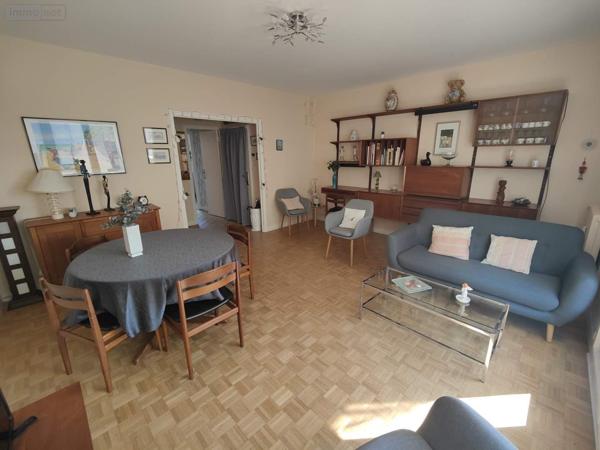 Appartement à vendre à Rennes en Ille-et-Vilaine (35000), ref : 097/2777   
RENNES JEANNE D'ARC/FOUGERES