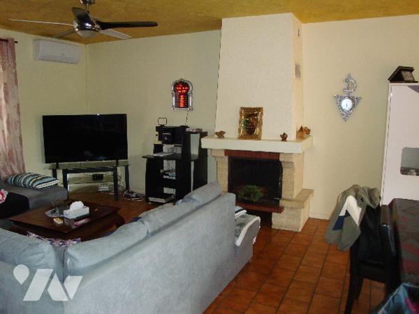 NOE : villa T5, 88 m2, 1985, 3 chambres, grand garage attenant sur un terrain de 1540 m2.