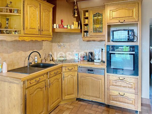 Potentiel unique : plain-pied, combles aménageables et dépendances