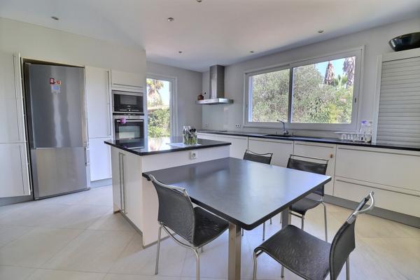 VENTE VILLA 5 PIECES 169 M2 sur 950 m2 de parcelle
