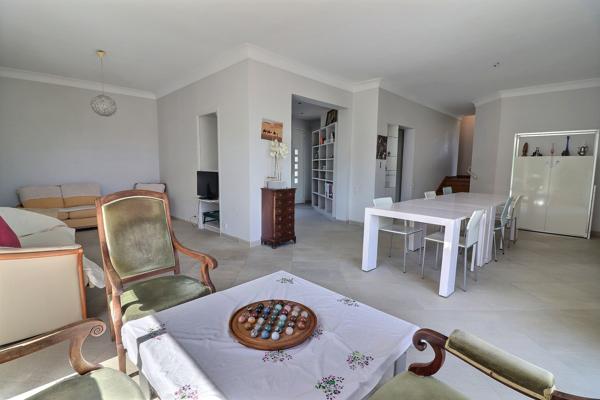 VENTE VILLA 5 PIECES 169 M2 sur 950 m2 de parcelle