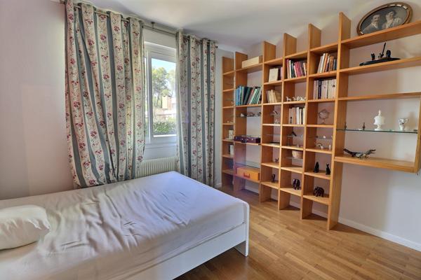 VENTE VILLA 5 PIECES 169 M2 sur 950 m2 de parcelle