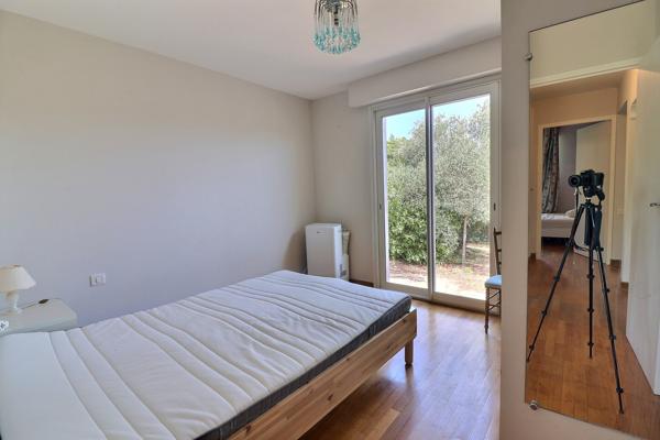 VENTE VILLA 5 PIECES 169 M2 sur 950 m2 de parcelle