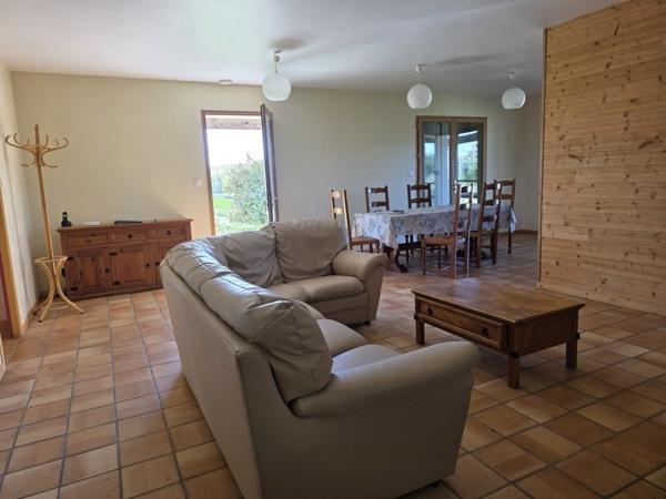 Maison à louer 750 € CC Allas-Bocage 3 p 97 m² DPE C