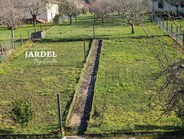 MAISON SPACIEUSE A PROXIMITE DES COMMODITES