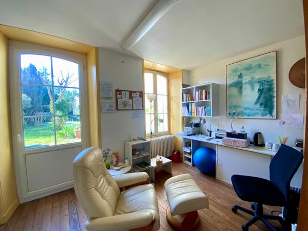 Immeuble Jonzac centre260 m2