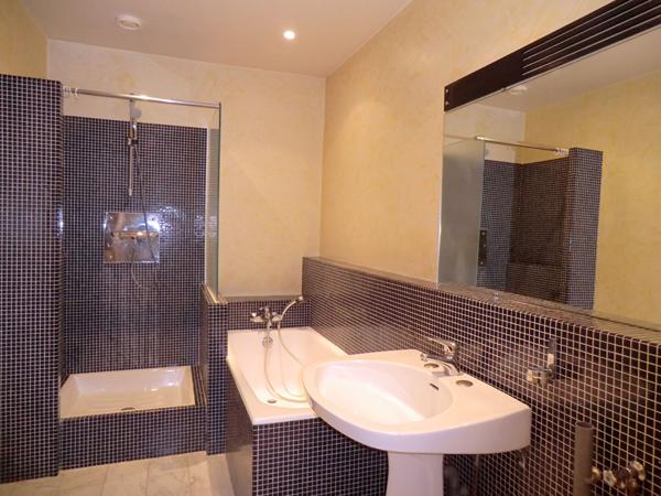 Immeuble Jonzac centre260 m2