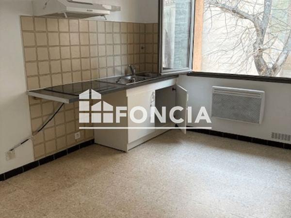 Location Appartement 4 pièces 81.95 m² - 13 BIS RUE DE L'EGLISE Garons 30128