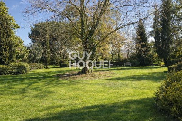 Propriété de plain-pied 213 m² – Parc privé de 7 450 m², piscine, sans vis-à-vis – Elne