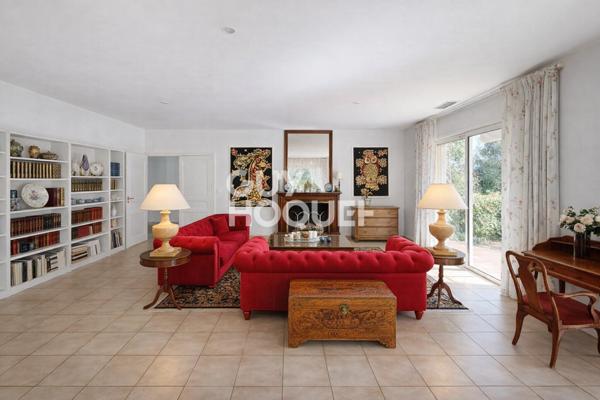 Propriété de plain-pied 213 m² – Parc privé de 7 450 m², piscine, sans vis-à-vis – Elne