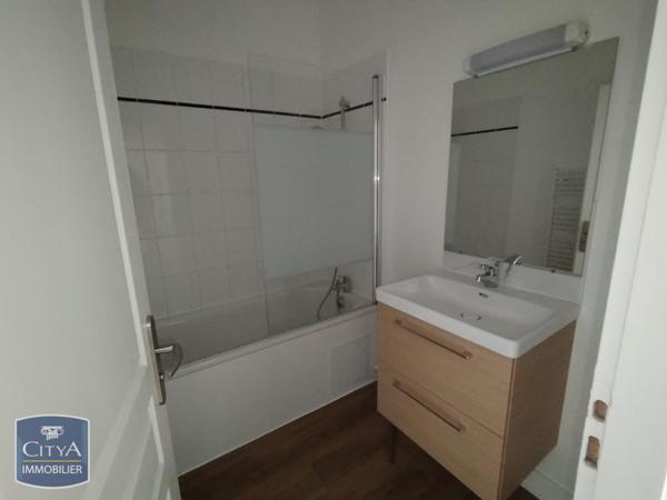 Appartement à louer 2 pièces 50.03m² Bordeaux (33000)
