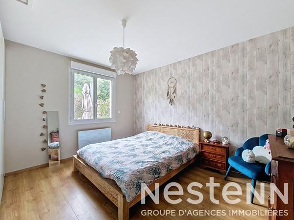 SAINT BONNET DE MURE Maison individuelle plain pied de 2009 de 90 m² habitables et 3 chambres avec jardin sans vis-à-vis