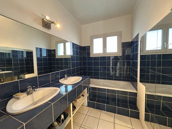 Maison Blanquefort 4 pièce(s) 132.08 m2