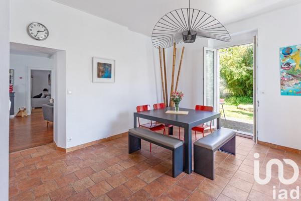 Maison traditionnelle 7 pièces de 200 m² à Nantes (44100)