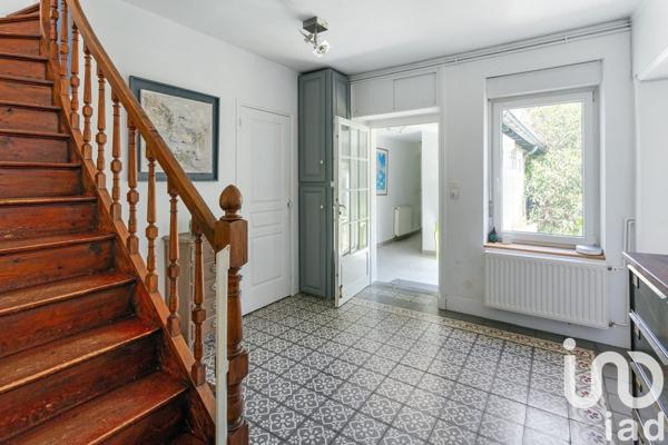 Maison traditionnelle 7 pièces de 200 m² à Nantes (44100)