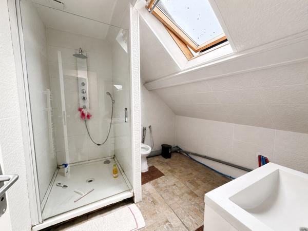 Immeuble de rapport 6 appartements loués - 384 m² - Rentabilité brute 8,25 % - LIANCOURT (60)
