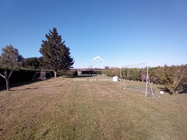 Vue sur la campagne, bel espace extérieur